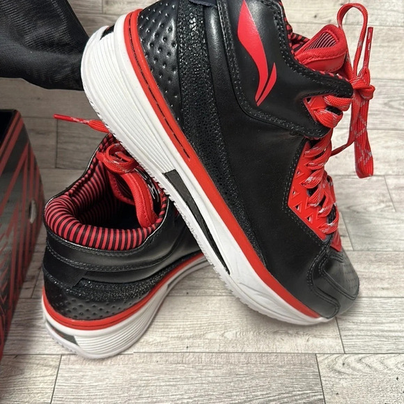 Li-Ning Wow 2 Announcement Dwyane Way of Wade Sneakers, Sz 9 - Picture 3 of 16